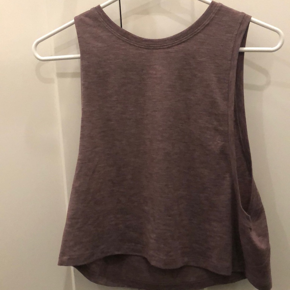 Lululemon cropped muscle tee